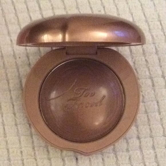 NIB TOO FACED Bronzed Peach Melting Powder Bronzer - Picture 4 of 5
